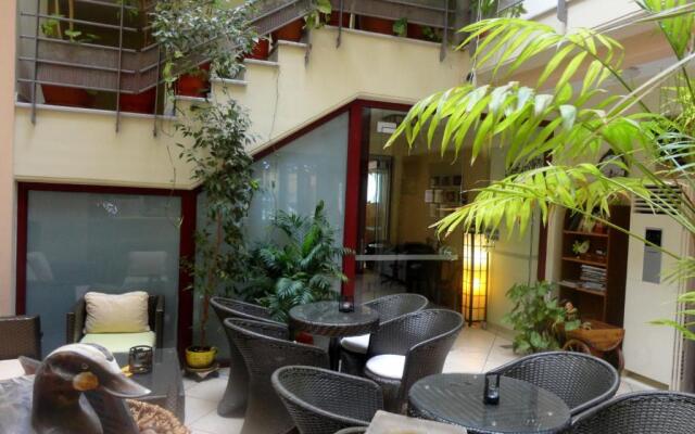 Lirio Guest House