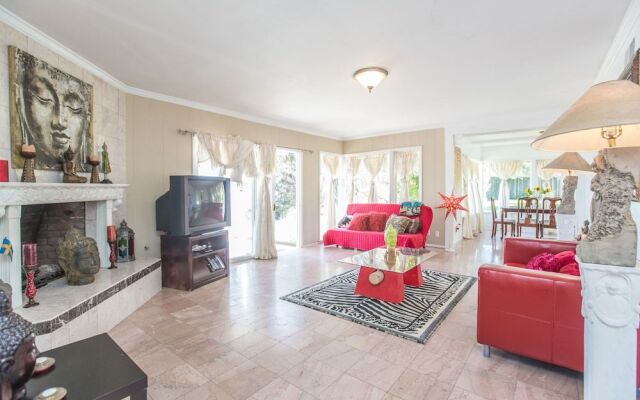 Bel-Air Villa, 3 Bedrooms - Celebrity Area