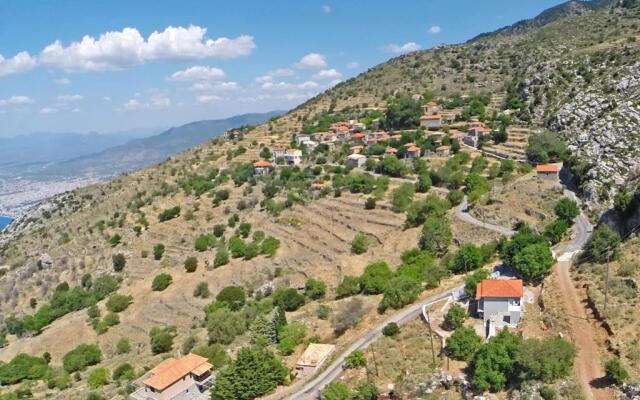 Demi ' s House : Σπίτι στο βουνό με μαγευτική θέα!