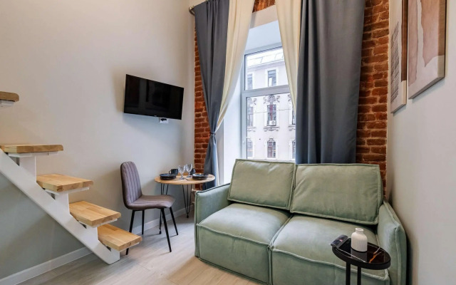 Метры в центре на улице Восстания 40