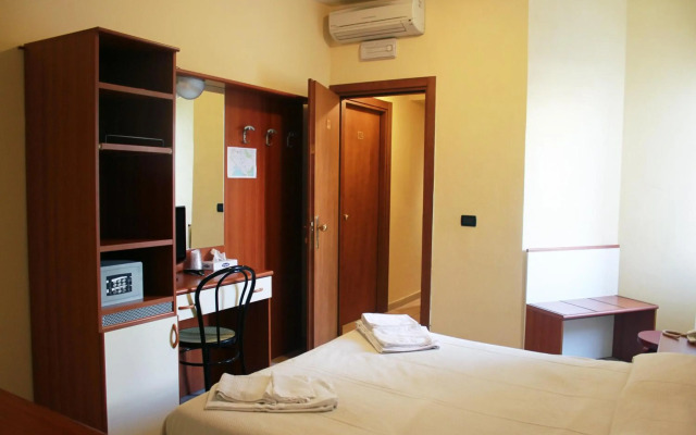 Hotel Mary