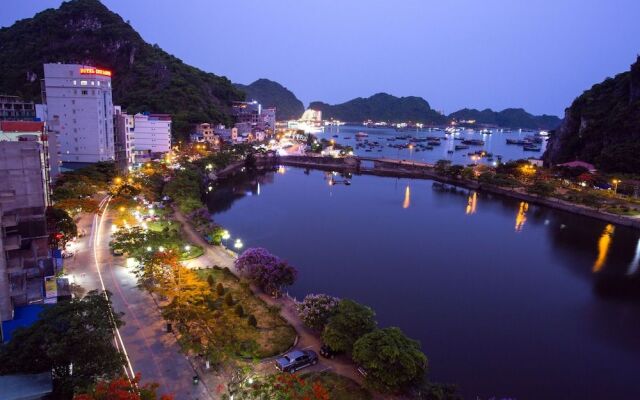 Aroma Cat Ba sea view hotel