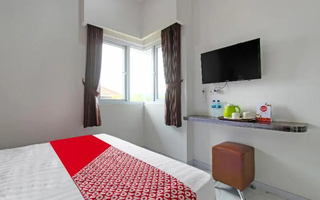 Oyo 91665 D'prof Exclusive Guesthouse