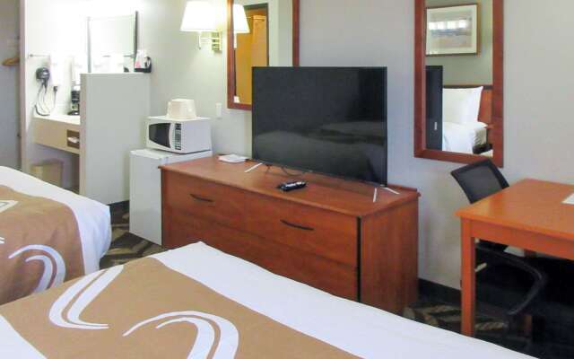 Quality Inn & Suites Salina National Forest Area