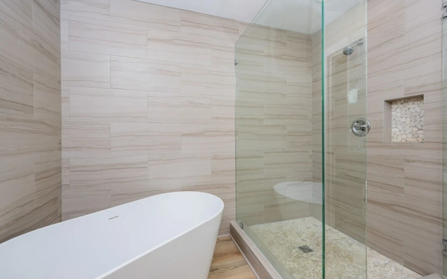 Phoenix Ix 907 2 Bedroom Condo