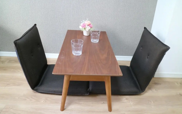 Ocean Partners Rebanga Namba Apartment