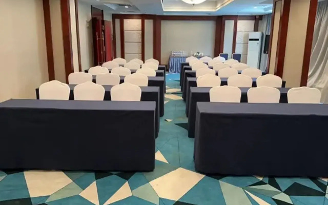 Yitel Shanghai Hongqiao Hub National Convention and Exhibition Center Store