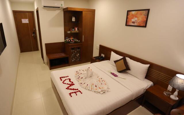 Golden Light Hotel