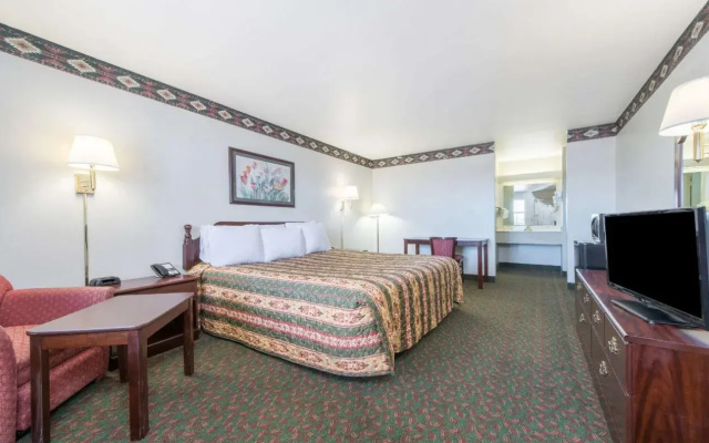OYO Hotel Wichita Falls I-44 Sheppard Airforce