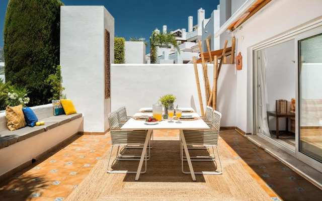 Stunning Modern Apt Frontline beach - RDR206