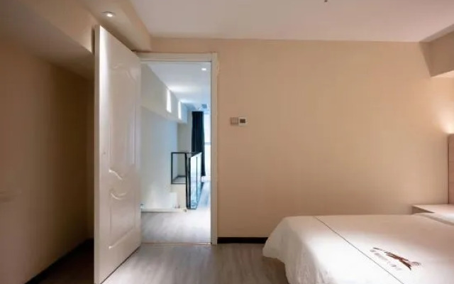 Danjiangkou Guanlan International Hotel（Hanjiang Avenue storefront）