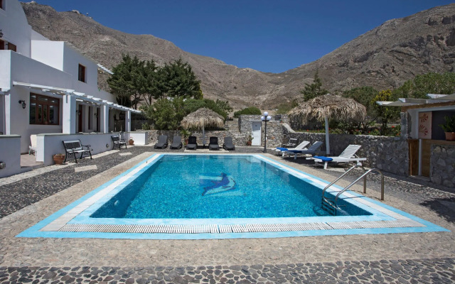 The Birds Villa included Car rental