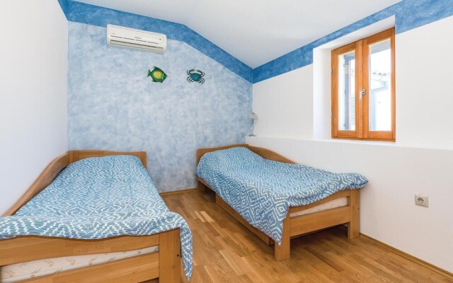 Nice Home in Vodice With Wifi and 4 Bedrooms