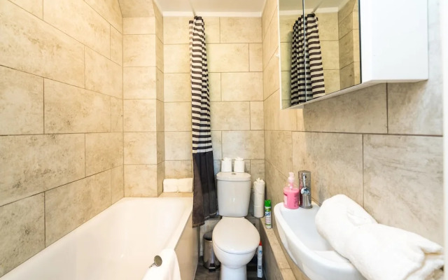 Super 1BD Flat Minutes From Kings Cross Station!