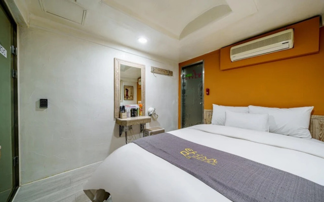 Seongnam Hotel Tom