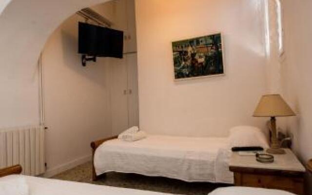 Hotel Delphines