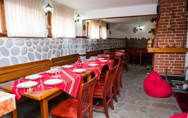 Aseva House Family Hotel