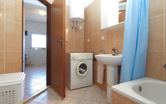 Apartment 1858