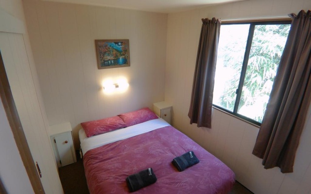 Zeehan Bush Camp – Guest Rooms – Zeehan