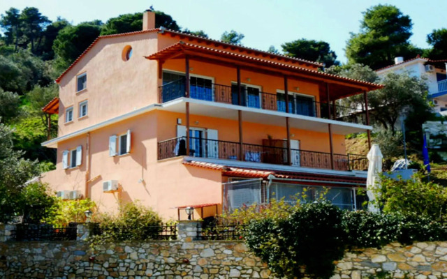 Tzaneria Apartments
