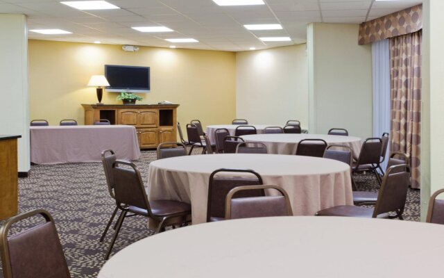 Holiday Inn Charleston Riverview by IHG