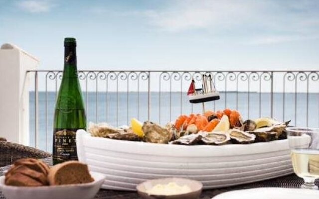 Port Rive Gauche Le Salon