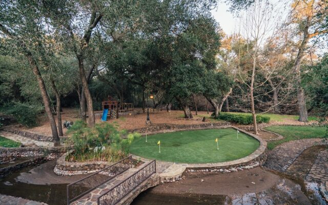 Oak Manor - Callaway