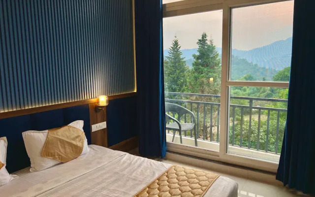 Divine By The Lake Hill