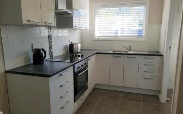 Rose Apartments Unit 1 Central Rotorua-Accommodation&Spa