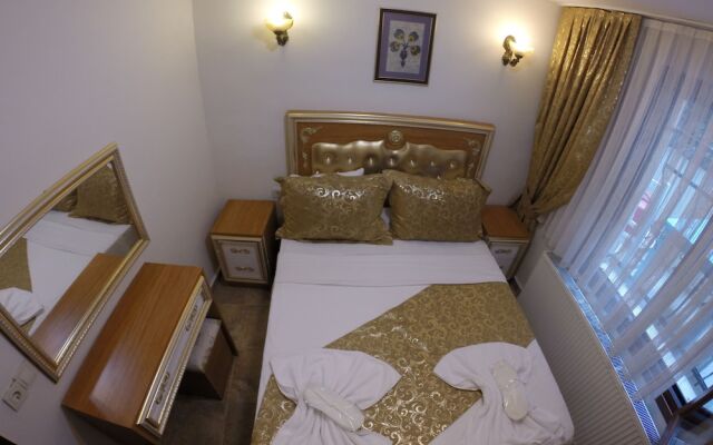 Blue Eye Suites