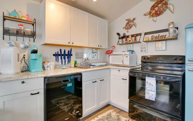 Furnished Deck: Waterfront Port Isabel Cottage!