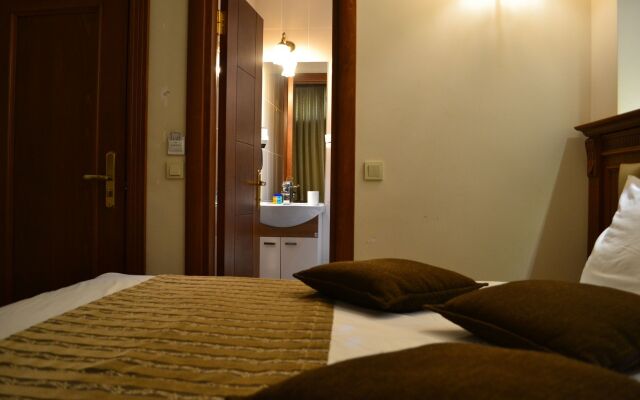 Seven Days Hotel