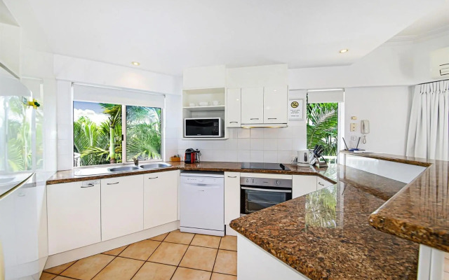 Unit 8 'Coolum Seaside', Coolum Beach