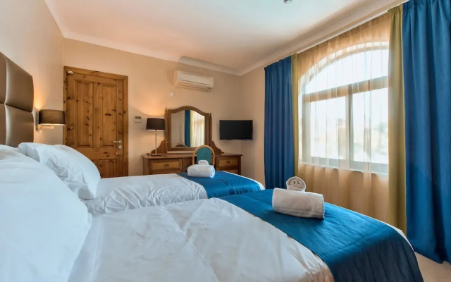 Villa Sardinella-5 Bedroom Villa With Private Pool