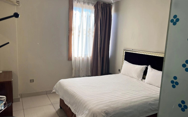 Shengtang Business Hotel