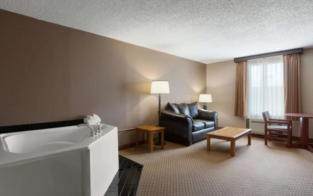 Best Western Plus Seven Seas Hotel
