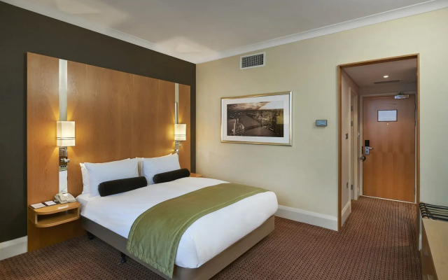 Crowne Plaza London Ealing by IHG