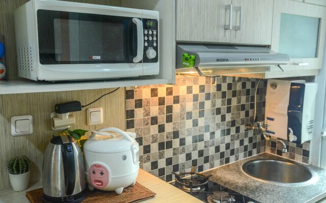 1 Bedroom at Green Pramuka Apartment by Travelio