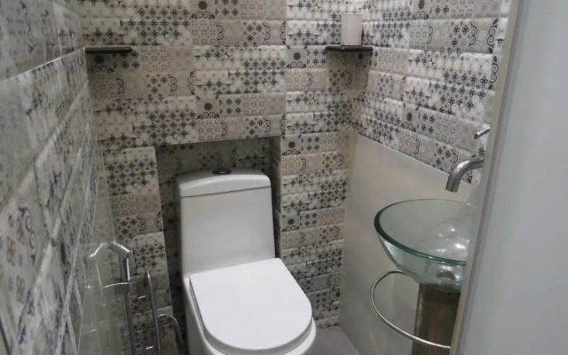 Smyle Inn - 3 minutes walk From New Delhi Railway Station