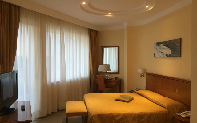Hotel Tirreno