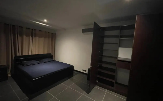 Remarkable 2-bed Apartment in Accra