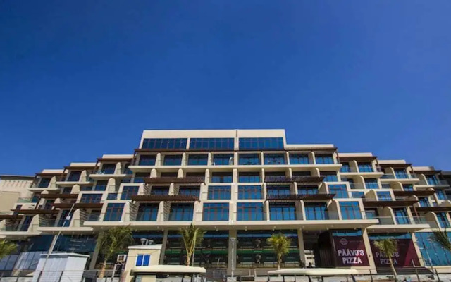 Palm Views West