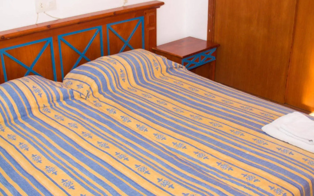 Apartamentos Monac Beach