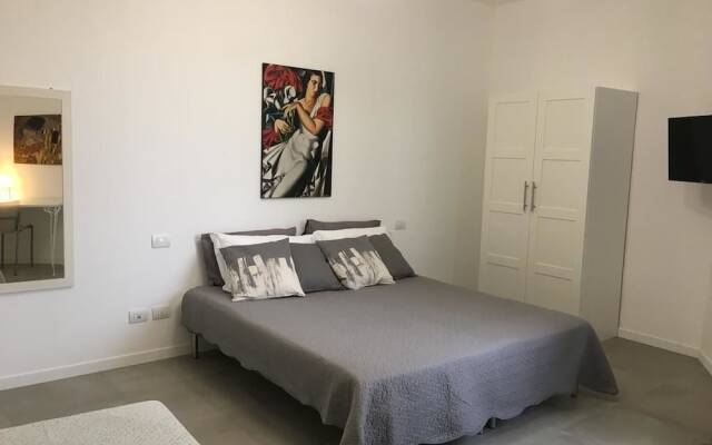 Room Center Station 2