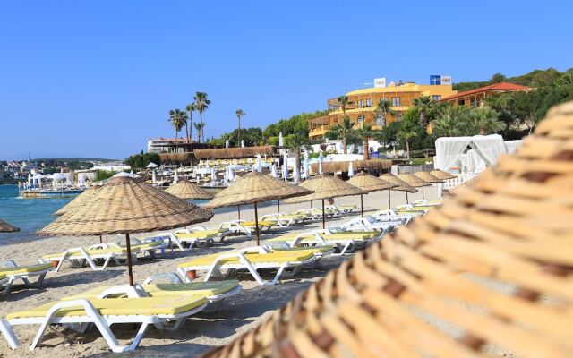 Ceshme Plus Hotel