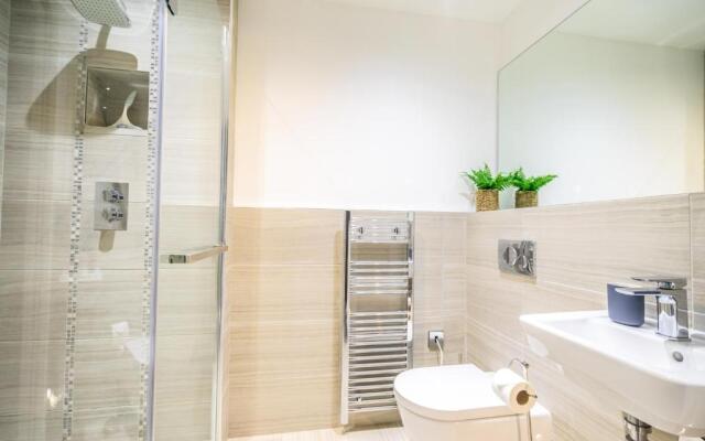 3 Cocoa Suites (parking included)