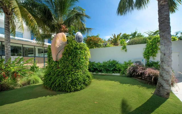 Modern 1BR Apt w Rooftop Pool Onsite Amenities