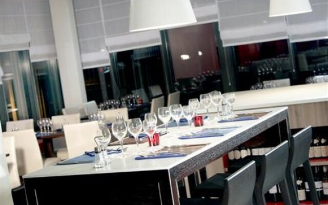 Kyriad Versailles - St-cyr-l'ecole