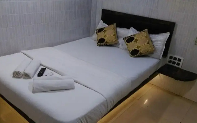 Hotel Paris Residency