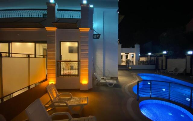 Miyas Luxury Hotel